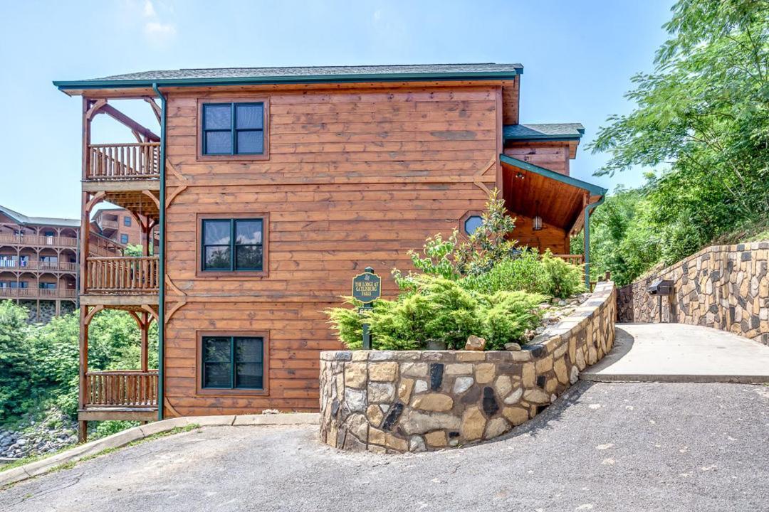 Gatlinburg Cabin With Private Hot Tub By Staycating Екстер'єр фото
